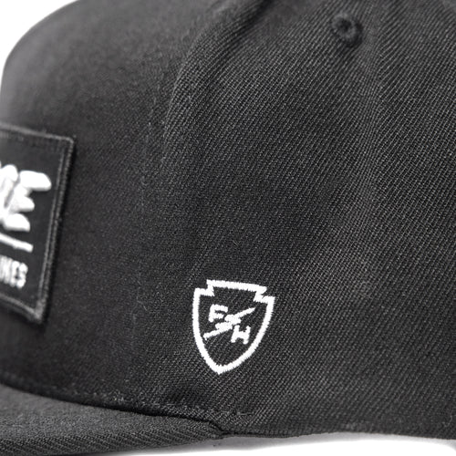 Load image into Gallery viewer, Fasthouse Emblem Hat - Black
