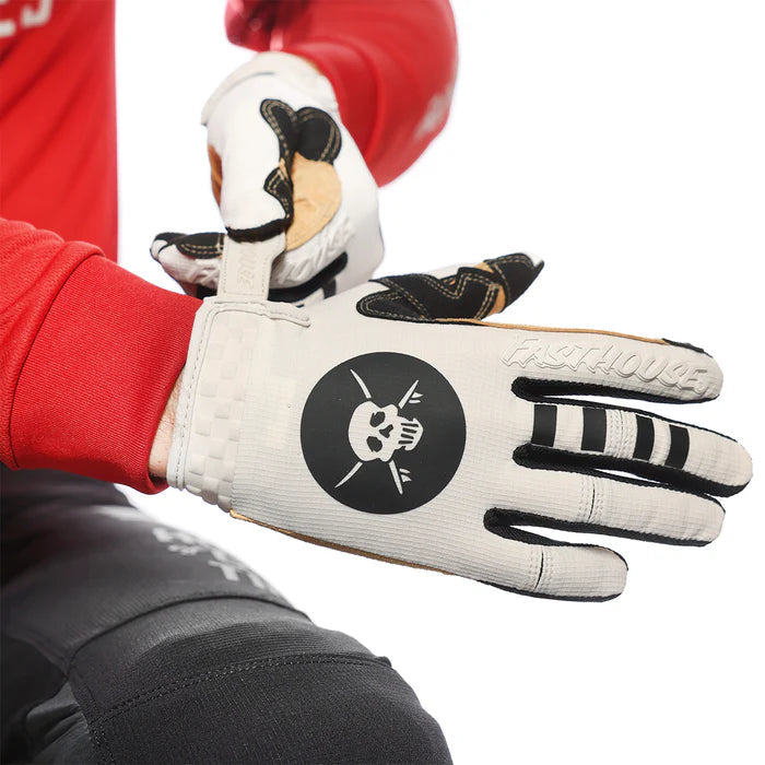 Load image into Gallery viewer, Fasthouse Speed Style Baja Glove - White Sand
