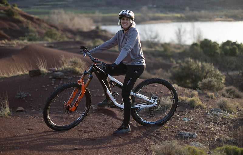 Load image into Gallery viewer, Commencal Tapered Pants Black/Grey - Unisex
