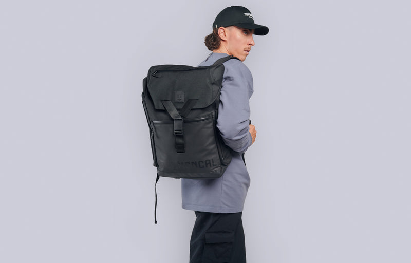 Load image into Gallery viewer, Commencal Commuter Black Backpack
