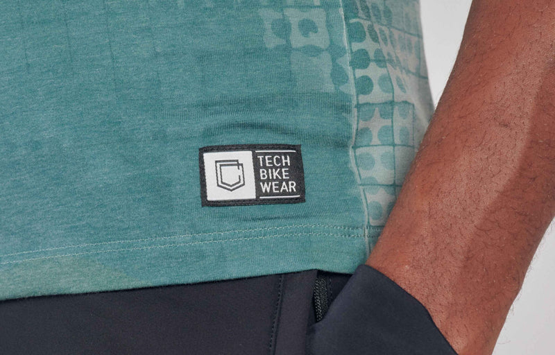 Load image into Gallery viewer, Commencal Softech Short Sleeve Jersey Camo Grid Green - Unisex
