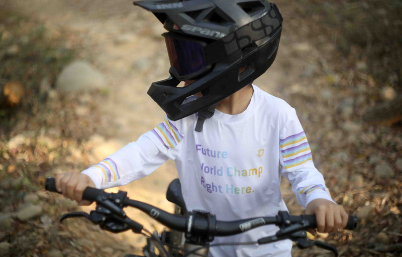 Load image into Gallery viewer, Commencal Lightech Long Sleeve Jersey World Champs - Kids

