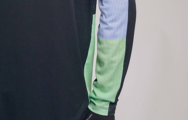 Load image into Gallery viewer, Commencal Litech Long Sleeve Jersey - Neo Black - Men’s
