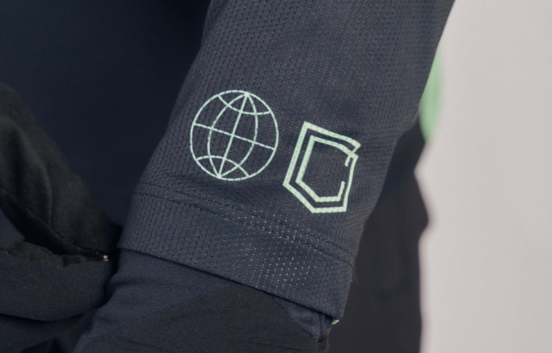 Load image into Gallery viewer, Commencal Litech Long Sleeve Jersey - Neo Black - Men’s
