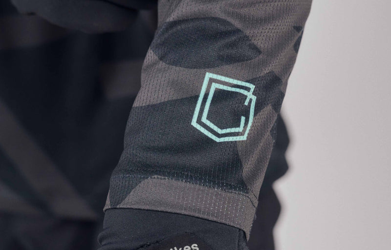 Load image into Gallery viewer, Commencal Litech Race Long Sleeve Jersey - Black - Men&#39;s
