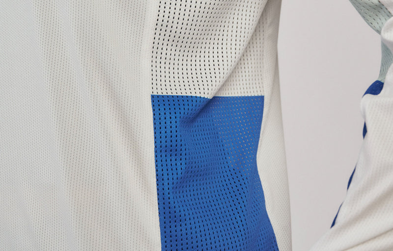 Load image into Gallery viewer, Commencal Lightech Long Sleeve Jersey - Strong White - Women&#39;s
