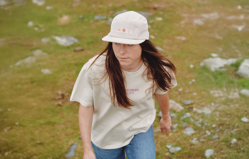 Load image into Gallery viewer, Commencal 5 Panel Cap Velvet Beige
