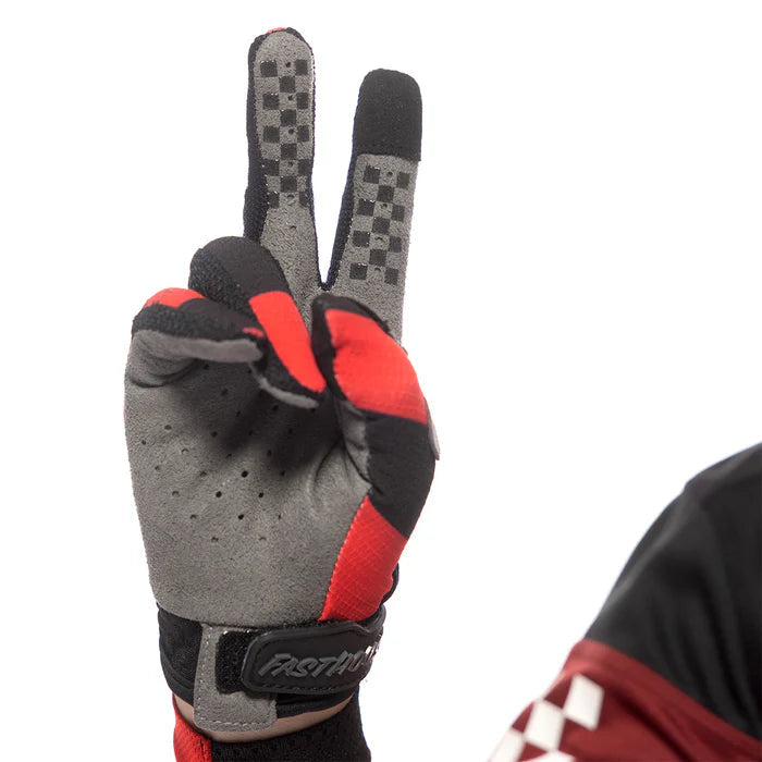 Load image into Gallery viewer, Fasthouse Youth Speed Style Akin Glove - Black/Red
