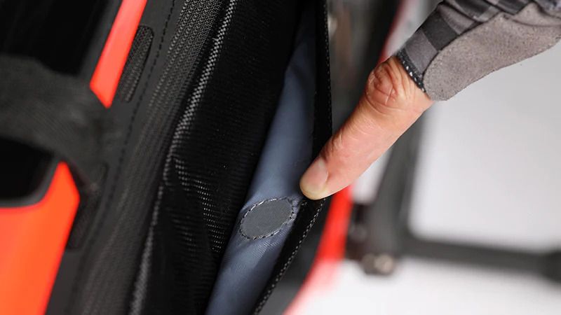 Load image into Gallery viewer, ULAC Neo Porter Nomadpak Touring Max 2.2L Bike Bag
