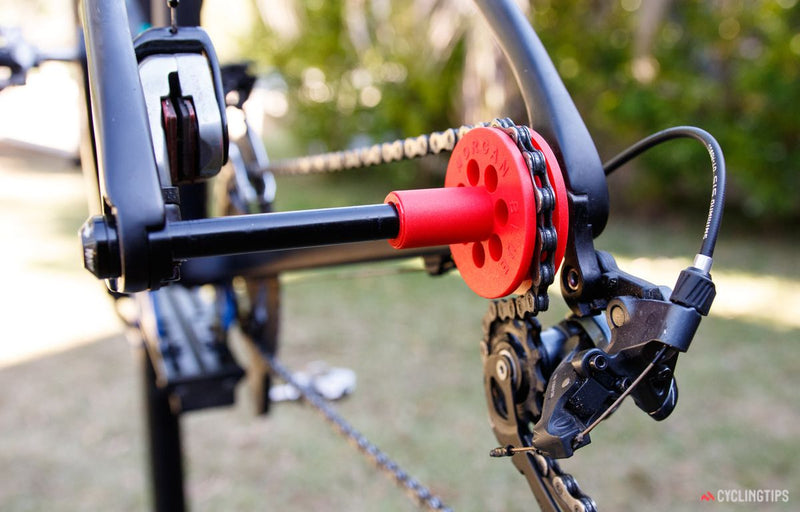 Load image into Gallery viewer, Morgan Blue Thru Axle Chain Keeper
