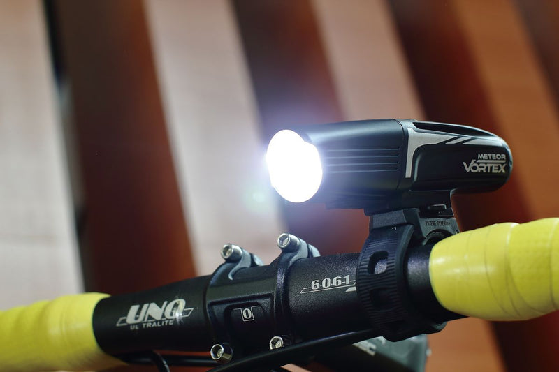 Load image into Gallery viewer, Moon Light Meteor Vortex 1000 Lumen Front Bike Light

