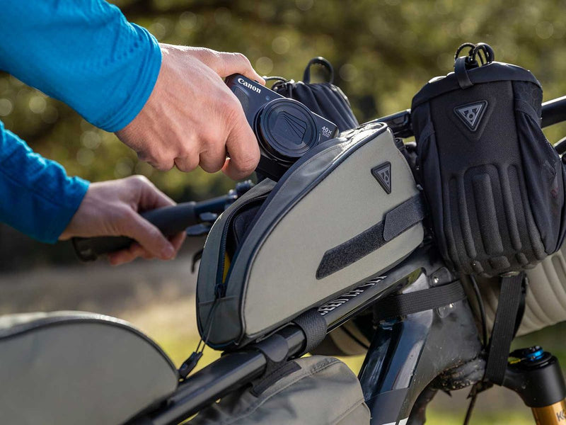 Load image into Gallery viewer, Topeak Toploader 0.75L Top Tube Bag

