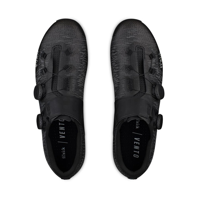 Load image into Gallery viewer, Fizik Vento Infinito Knit Carbon 2 Cycling Shoes - Black
