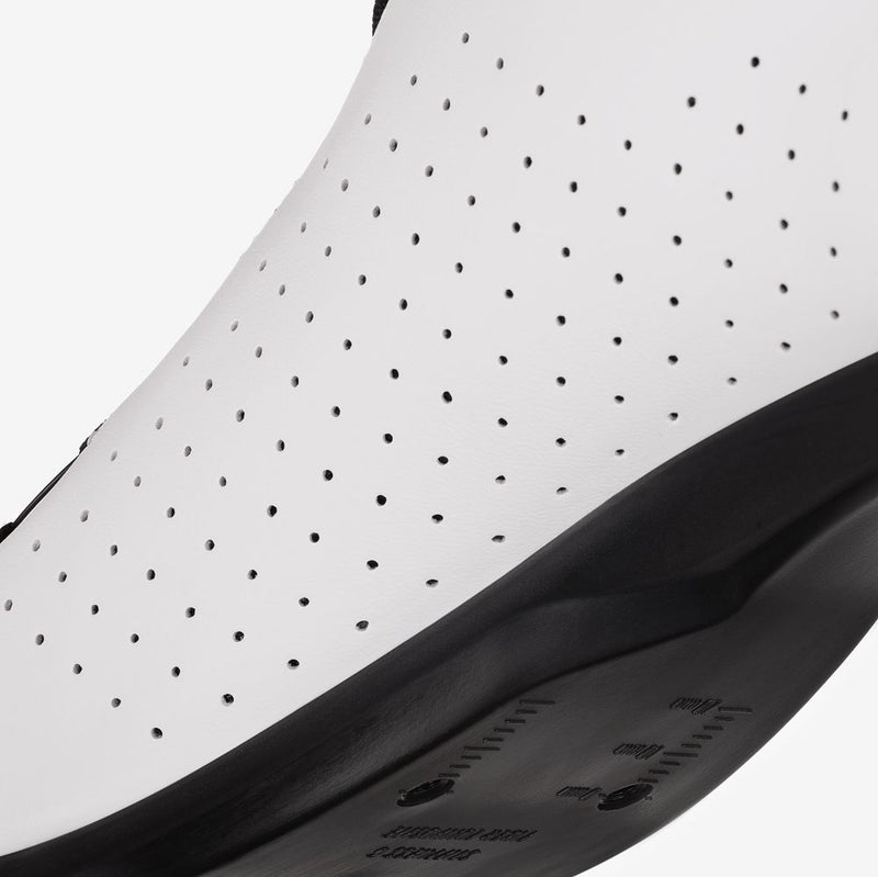 Load image into Gallery viewer, Fizik Vento Omna White/Black Road Cycling Shoes
