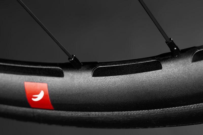 Load image into Gallery viewer, Fulcrum Racing 3 Disc Brake Wheelset 28&quot; - Road/Gravel
