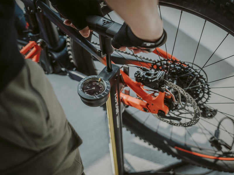 Load image into Gallery viewer, Topeak Transformer eUP Bike Stand and Floor Pump Combination
