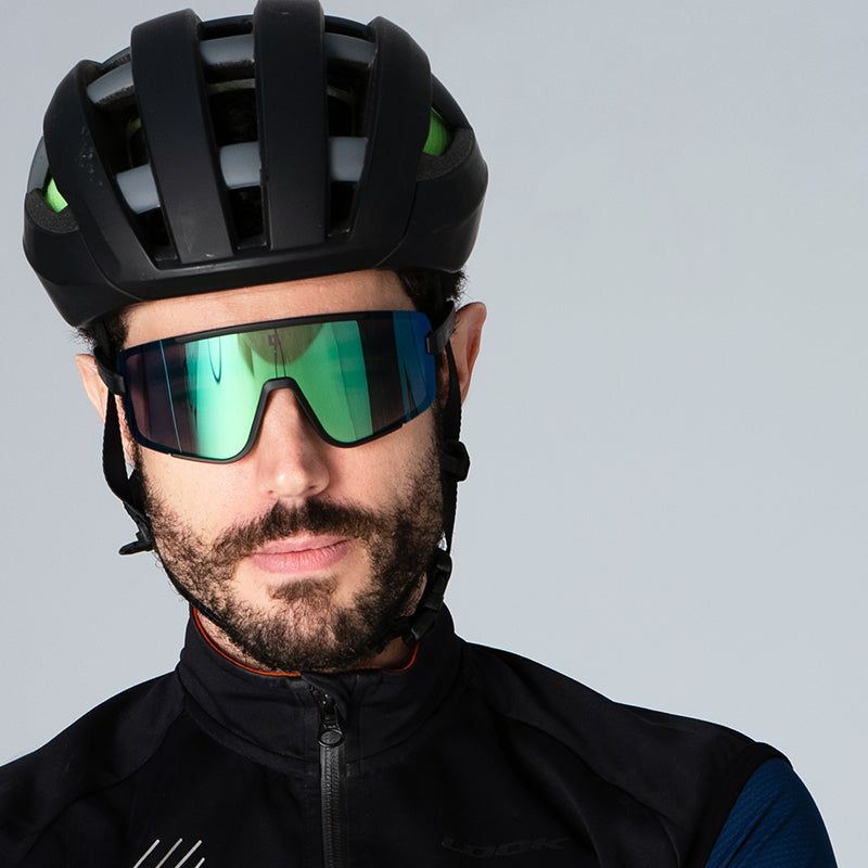 Load image into Gallery viewer, ULAC Neo Vue HOKO Eyewear with Photochromic Lenses and Dual Purpose Handlebar Bag
