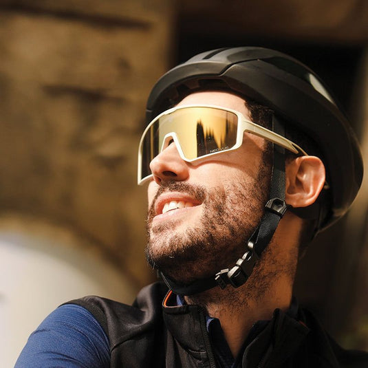 ULAC Neo Vue Luft Eyewear with Polarized Lenses and Handlebar Bag