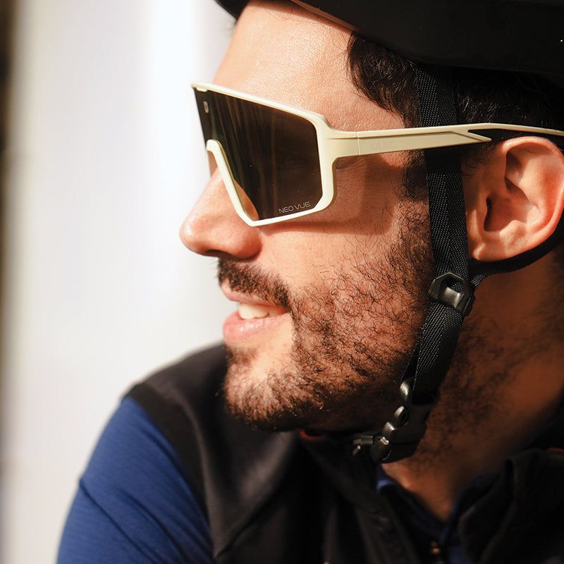 Load image into Gallery viewer, ULAC Neo Vue Luft Eyewear with Polarized Lenses and Handlebar Bag
