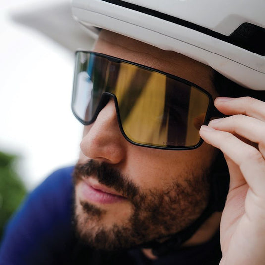 ULAC Neo Vue Otaku Sport Sunglasses with Photochromic and Polarized Lenses