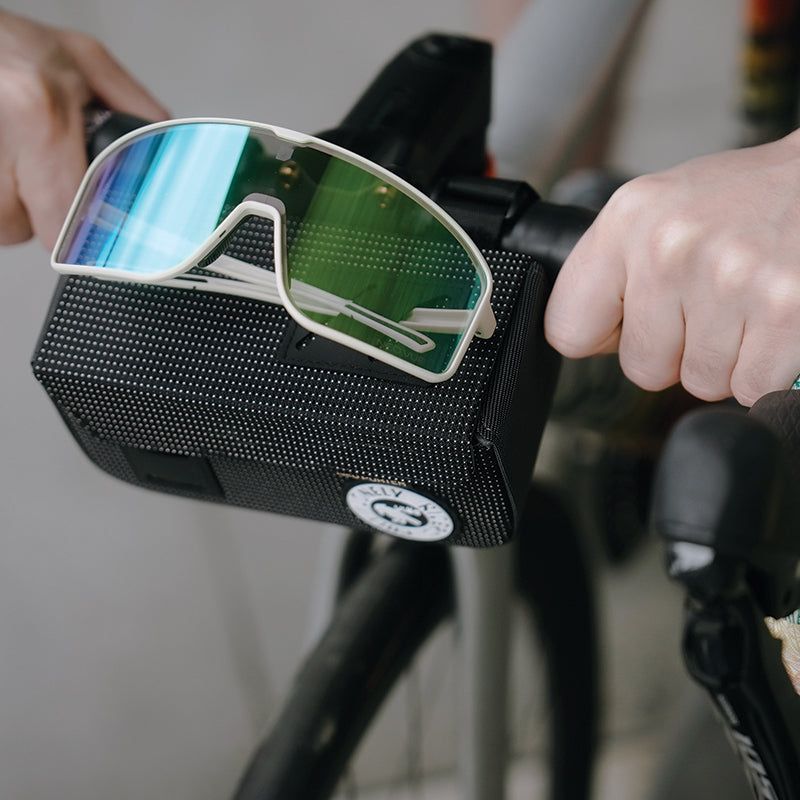 Load image into Gallery viewer, ULAC Neo Vue Otaku Sport Sunglasses with Photochromic and Polarized Lenses
