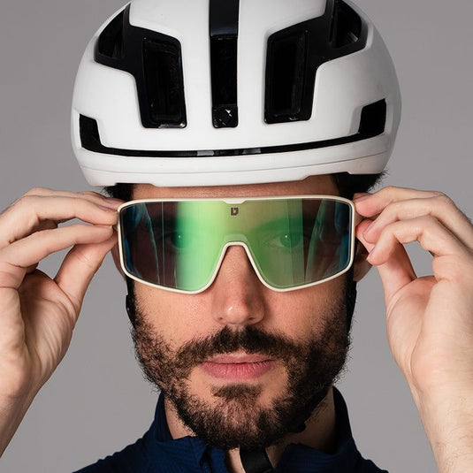 ULAC Neo Vue Otaku Sport Sunglasses with Photochromic and Polarized Lenses