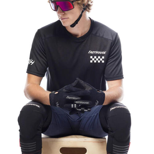 Load image into Gallery viewer, Fasthouse Alloy Rally Short Sleeve Jersey - Black - Men&#39;s
