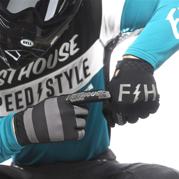 Load image into Gallery viewer, Fasthouse Speed Style Akin Glove - Black/Gray
